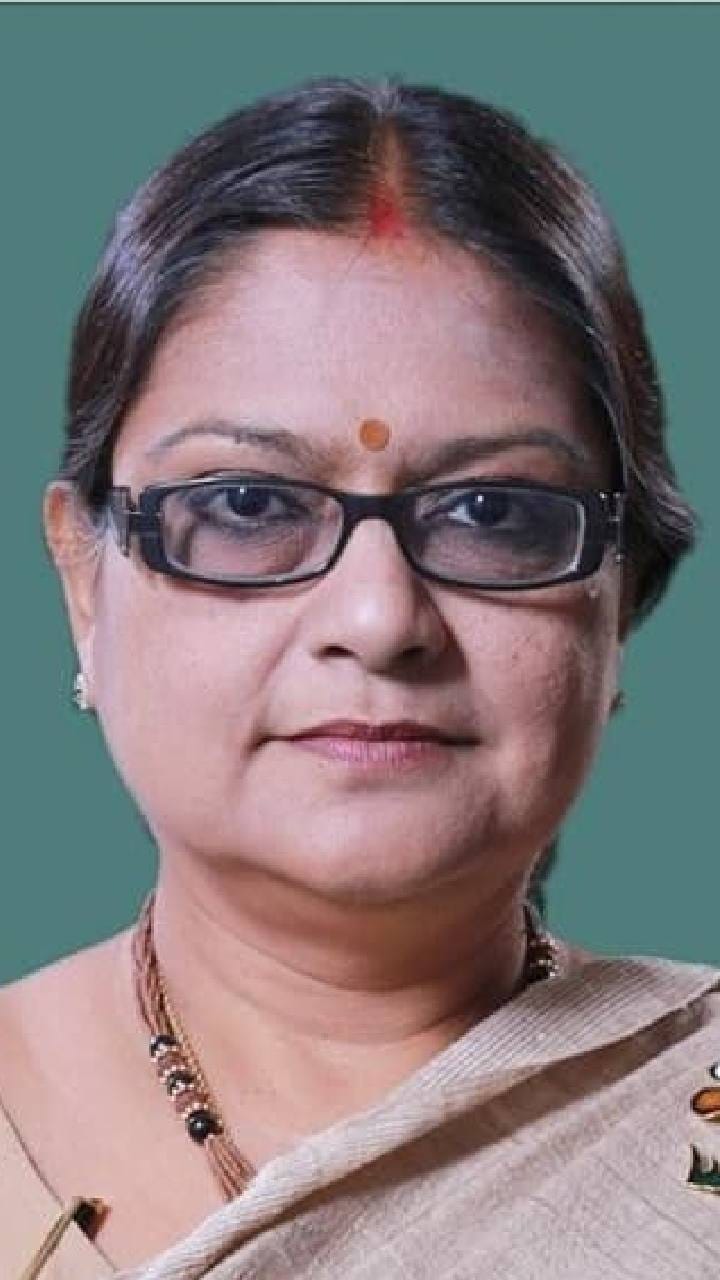 চিফ হুইপ পদ হারিয়ে সোশ্যাল মিডিয়ায় ‘অভিমানী’ পোস্ট কাকলি ঘোষ দস্তিদারের