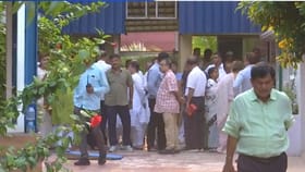মমতার বৈঠকে 'অ্যাবসেন্ট' ১১ জন জয়ী প্রার্থী!