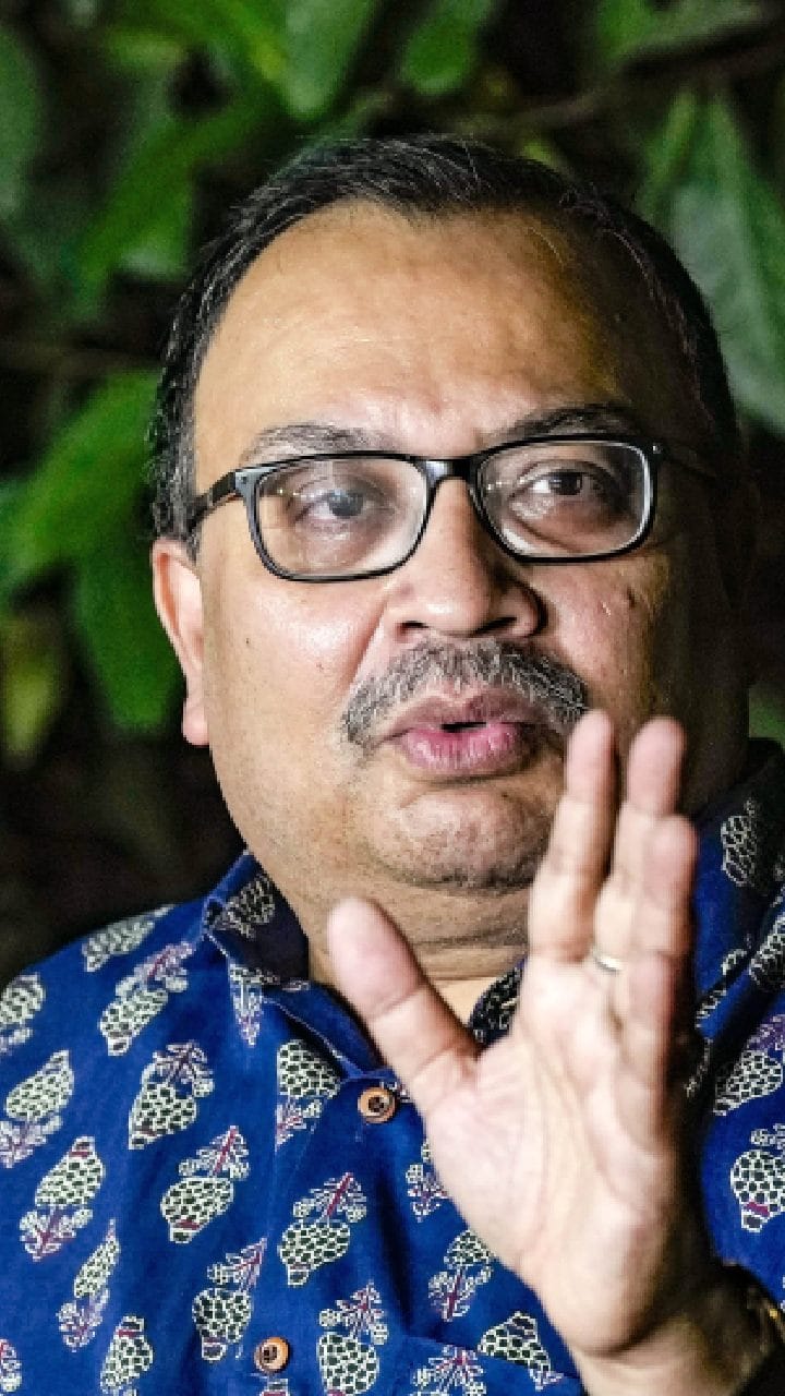 পার্টি অফিসের ভিতরে কুণাল, বাইরে তুমুল বিক্ষোভ! বেলেঘাটায় ‘চোর’ স্লোগান ঘিরে ধুন্ধুমার