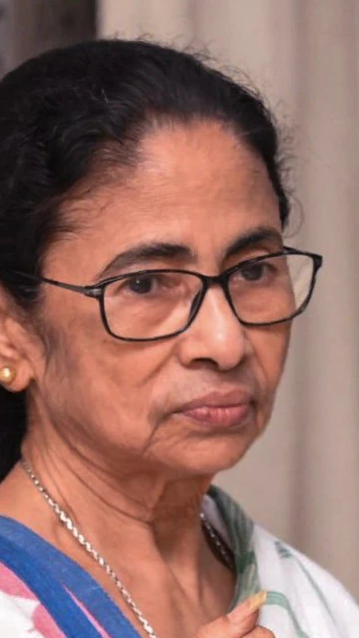 'ওঁরা চিনে গিয়েছে, তাই মমতাদিকে আজ ইদে ডাকেওনি'! তৃণমূল নেত্রীকে বেনজির আক্রমণ সজলের