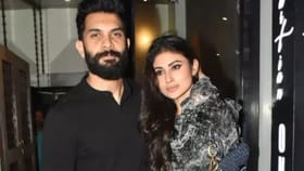সূরজের থেকে খোরপোশ নিচ্ছেন মৌনী?