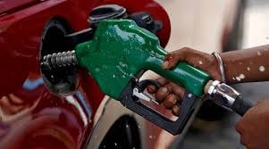 পেট্রোল-ডিজেলের দাম বাড়বে? LPG-র দামেও পড়বে কোপ?