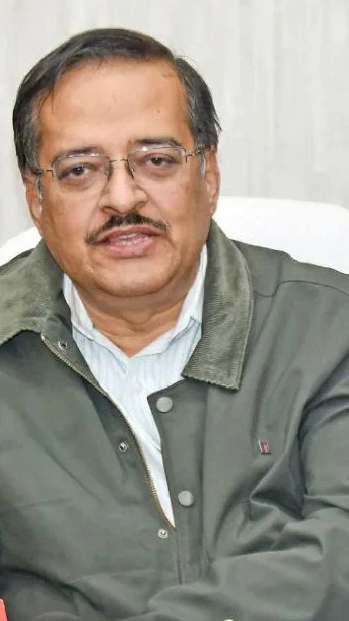 শুভেন্দুর মুখ্য পরামর্শদাতা হলেন সুব্রত গুপ্ত, গুরুত্ব পাবে কর্মসংস্থান ও শিল্পায়ন