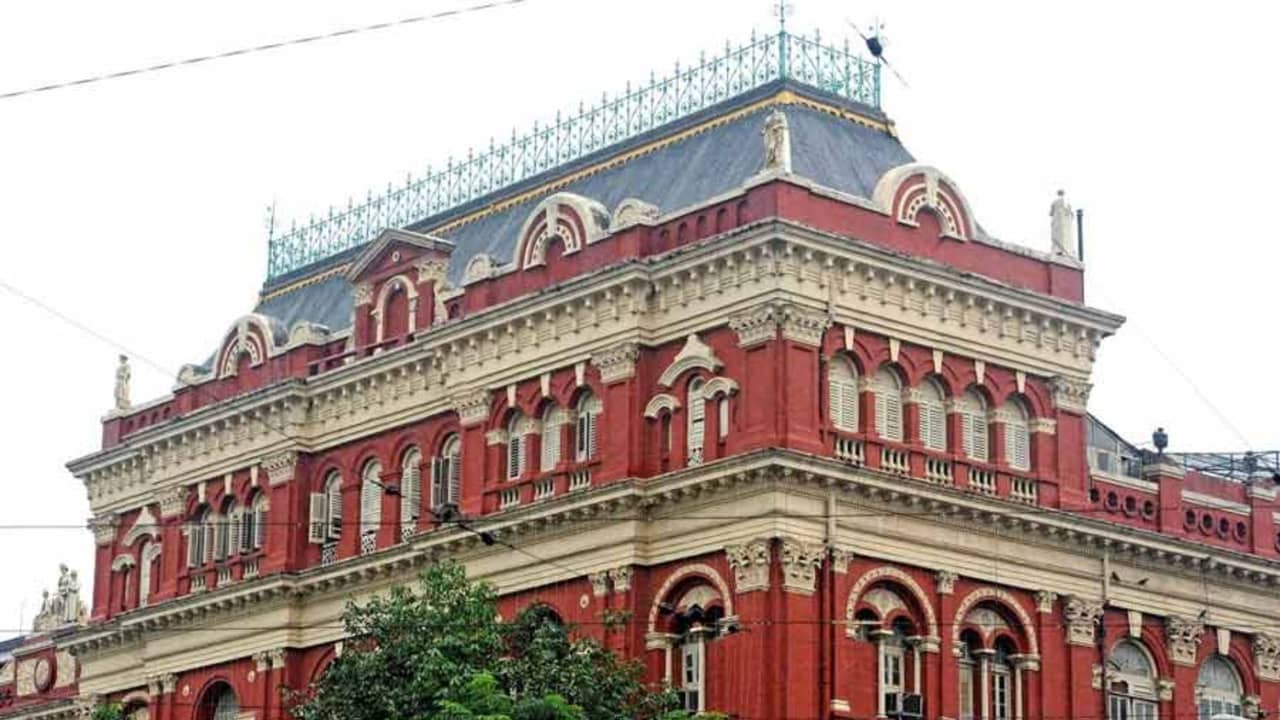 History of Writers Building: রাইটার্স বিল্ডিংয়ের রাইটার্স কারা ছিলেন, কী এই লাল বাড়ির ইতিহাস?