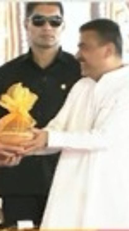প্রধানমন্ত্রীকে রসগোল্লা, জলভরা উপহার মুখ্যমন্ত্রীর