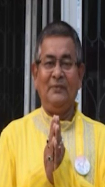 বাড়িতেই পোড়াচ্ছিলেন পুরসভার নথি-কাগজ,  গ্রেফতার অশোকনগর পুরসভার চেয়ারম্যান