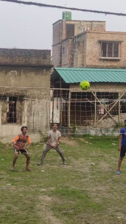 সুরুচি সঙ্ঘে মিলল শৌখিন খাট, বালিশ-বিছানা!