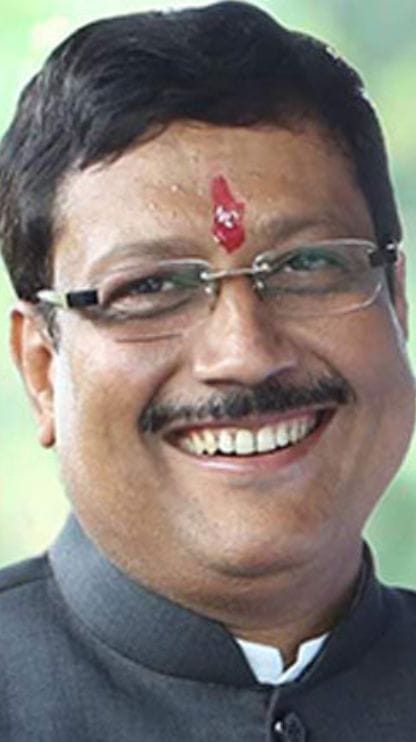 সব্যসাচী বেরতেই ডিম-টমেটো নিয়ে শুরু 'খেলা'