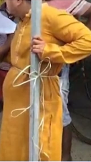 জনরোষে TMC যুবনেতা খুঁটিতে বেঁধে রেখে বিক্ষোভ হাসনাবাদে