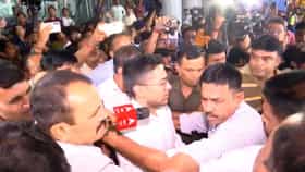 LIVE: বিমানবন্দরে নামতেই অভিষেককে চোর স্লোগান, সোজা ভবানী ভবনে?