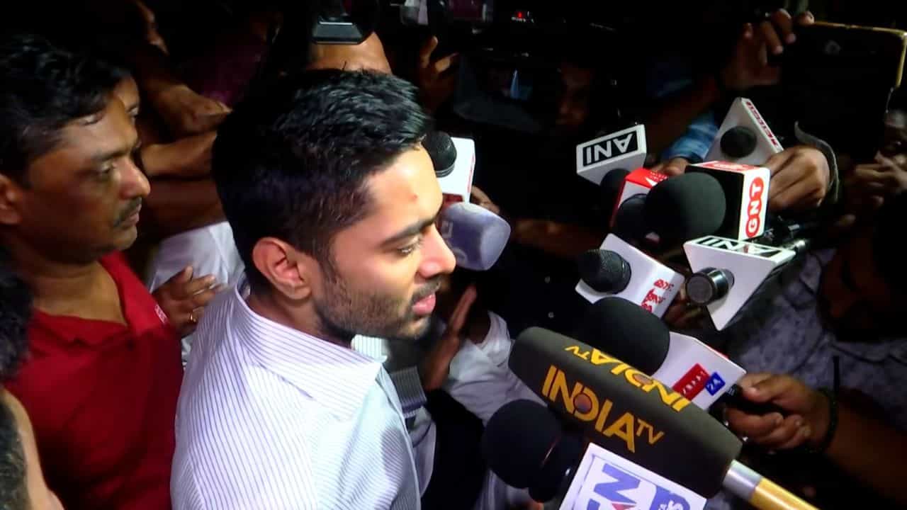 Abhishek Banerjee: ১১ ঘণ্টা পর সিজিও কমপ্লেক্স থেকে বেরলেন অভিষেক, কী বললেন? Abhishek Banerjee: ১১ ঘণ্টা পর সিজিও কমপ্লেক্স থেকে বেরলেন অভিষেক, কী বললেন?