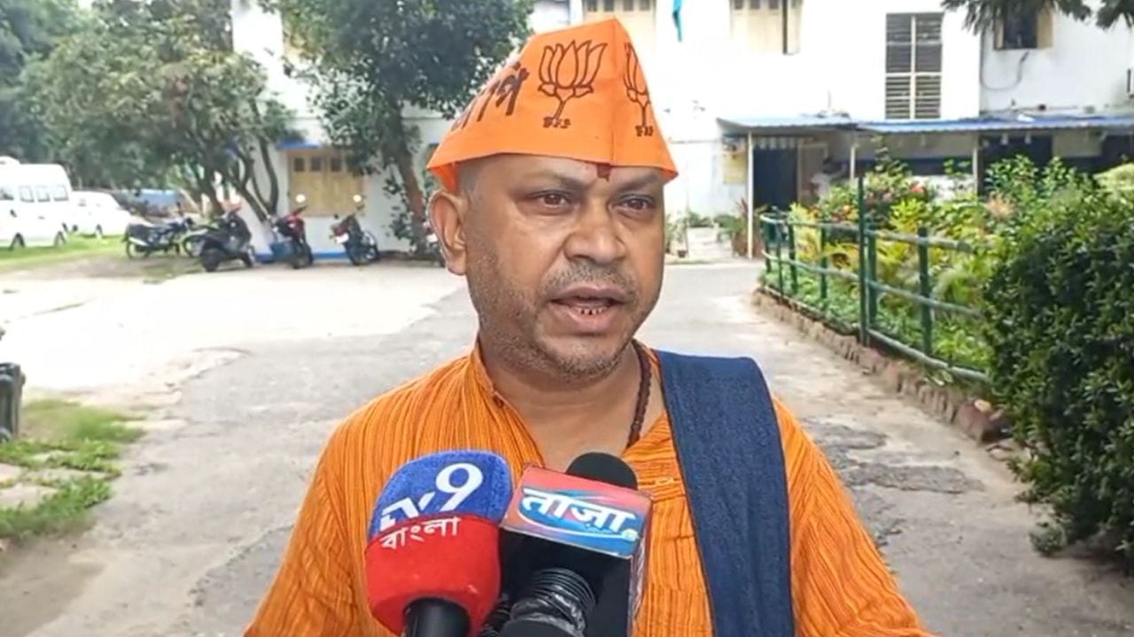 Bjp Worker Files Fir Against Firhad
