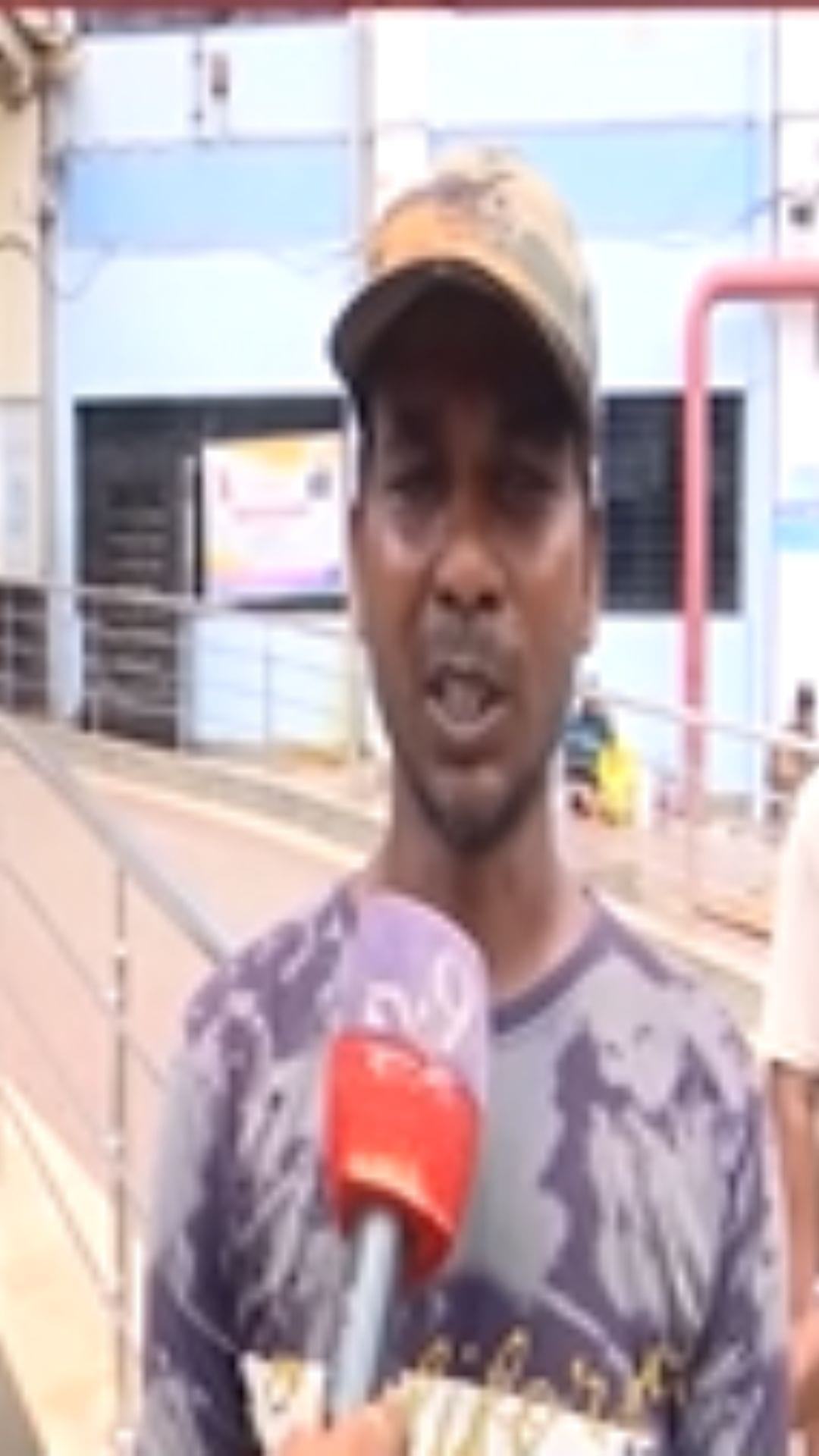 ৫ বছরের মেয়ের ডাক প্রাণে বাঁচালেও, ২ বন্ধু হারিয়ে শোকে পাথর ধর্মেন্দ্র