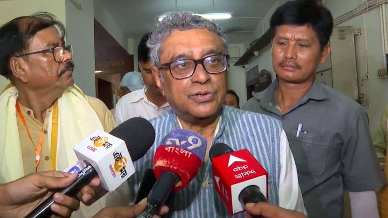 Finance Minister Swapan Dasgupta: আমরা যেন আমাদের পুরনো গুরুত্বটা ফেরত পাই, বড় বার্তা অর্থমন্ত্রী স্বপনের