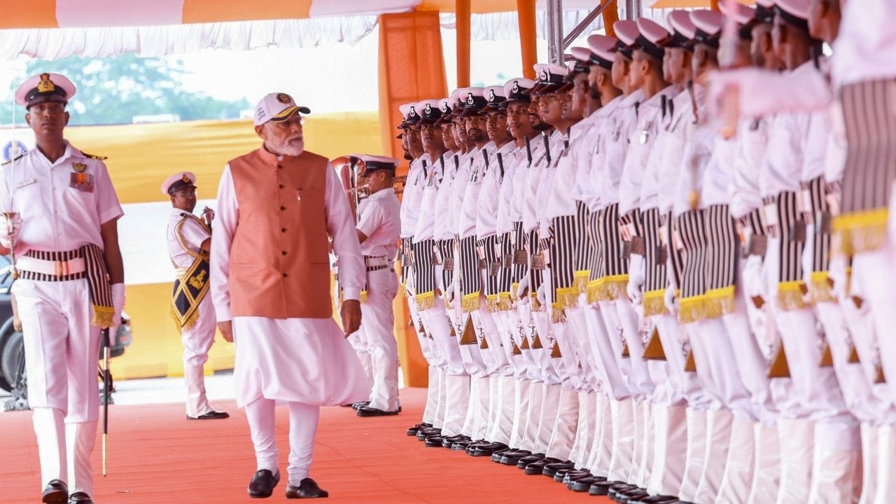 নৌসেনা জানিয়েছে, এই তিনটি যুদ্ধজাহাজ শুধুমাত্র জলপথে লড়াই করতেই নয়, ডুবোজাহাজ বা সাবমেরিন প্রতিরোধ ও হাইড্রোগ্রাফিক জরিপের মতো কাজেও সাহায্য করবে। 