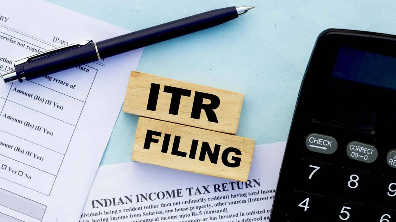 Income Tax Return: ITR-3 ফর্ম কাদের জন্য? আয়কর রিটার্নে এই ভুলগুলি করছেন না তো?