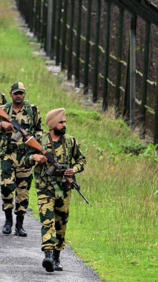 Malda Border: সীমান্তে কাঁটাতার বসার কাজ জোরকদমে, অনুপ্রবেশ নেই, স্বস্তিতে এলাকাবাসী