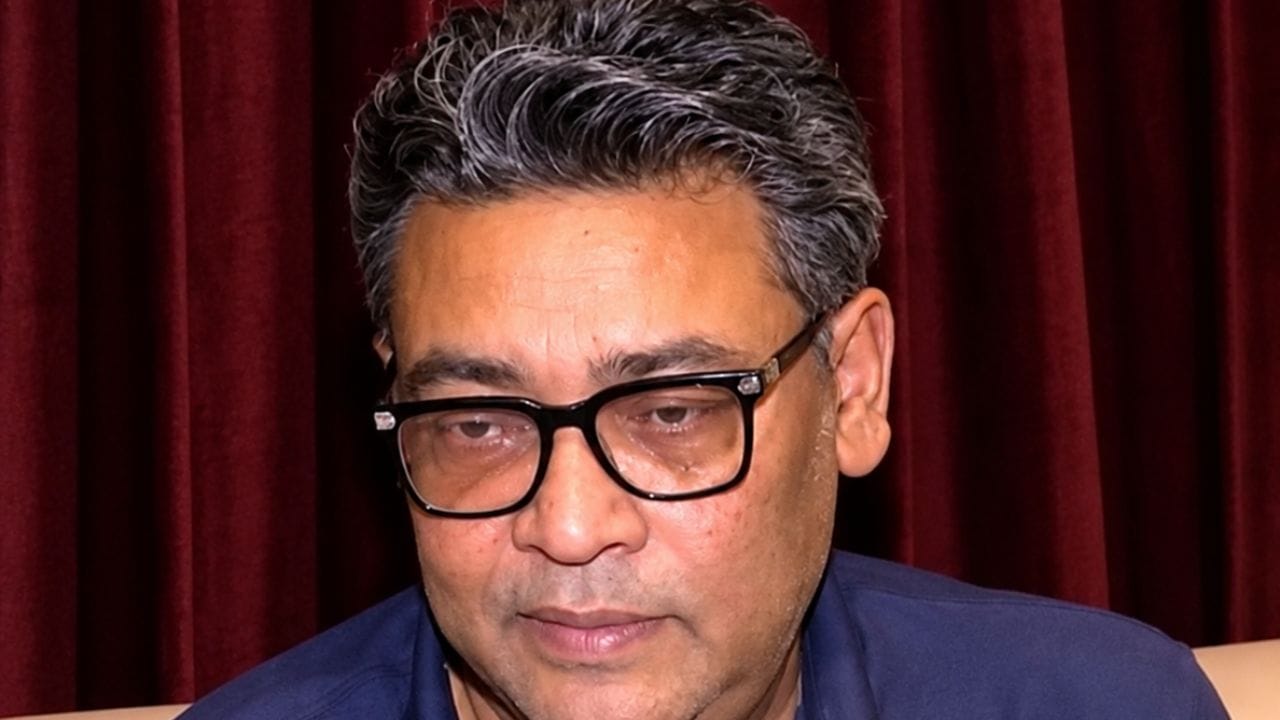 Indranil Sen: দুর্গাপুজোতেও ‘দুর্নীতি’? এবার UNESCO-র নাম ভাঙিয়ে টিকিট বিক্রির অভিযোগ ইন্দ্রনীল সেনের বিরুদ্ধে