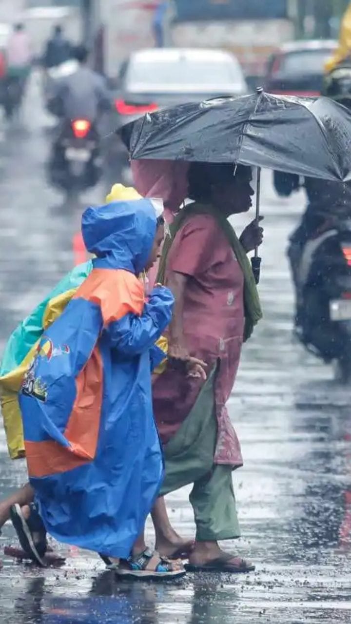 শুক্র-শনিতে দক্ষিণে ঝড়-বৃষ্টির কমলা সতর্কতা