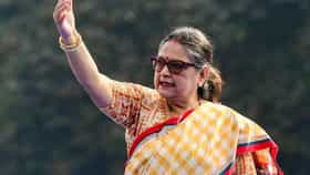 Live:সোমে TMC বিদ্রোহী ব্লকের আত্মপ্রকাশ? সংসদে যেতে পারেন বিক্ষুব্ধরা