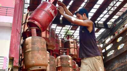 LPG e-KYC নিয়ে বড় খবর! আবারও বাড়ল ডেডলাইন! শেষ তারিখ কবে?