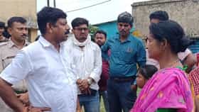 সিক্সে ১ জন, সেভেনে ২ জন, এইটে ১, স্কুলের হাল দেখে চোখ কপালে বিধায়কের