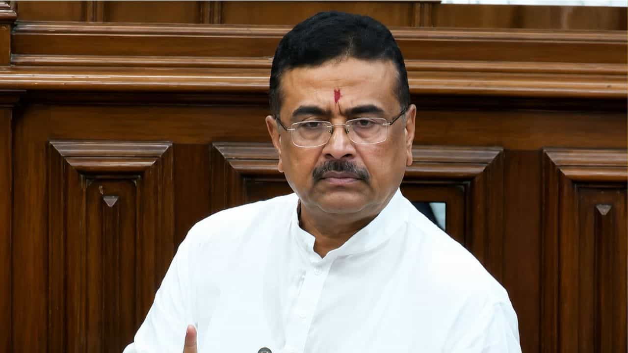 WB Assembly New Bill: জুড়ে যাচ্ছে 'গুণ্ডা' শব্দটি, ৭ বছরের কারাদণ্ডের বিধান, কী কী থাকছে নতুন বিলে WB Assembly New Bill: জুড়ে যাচ্ছে 'গুণ্ডা' শব্দটি, ৭ বছরের কারাদণ্ডের বিধান, কী কী থাকছে নতুন বিলে