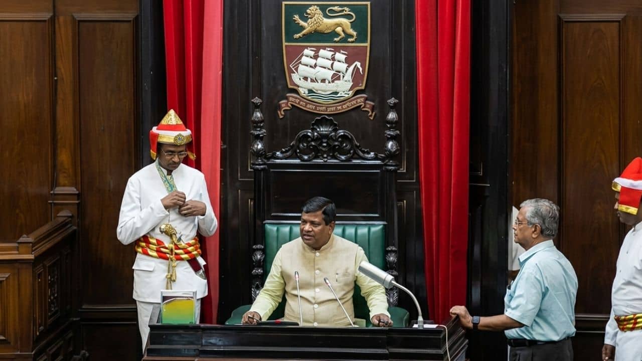 WB Assembly: আসছে বড় বিল, একদিনের জন্য বসবে জরুরি অধিবেশন, যুদ্ধকালীন তৎপরতায় চলছে কাজ