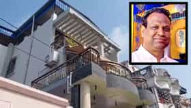মাঝরাতে পিছনের দরজা দিয়ে পালাতে গিয়েই হাতেনাতে পাকড়াও প্রাক্তন বিধায়ক