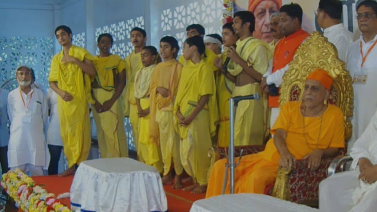 যোগ দিবসে বিশেষ উদ্যোগ ওঙ্কারনাথ মিশনের