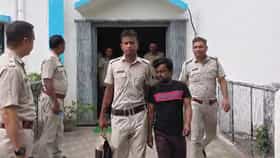 শয়ে শয়ে ছেলেদের লক্ষ্মীর ভাণ্ডার খুলেছিল ৩ ডেটা এন্ট্রি অপারেটর?