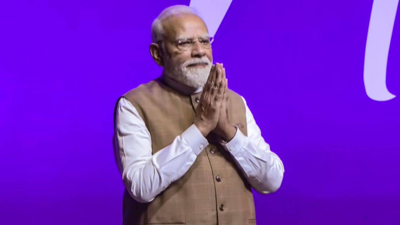 PM Narendra Modi: পশ্চিমবঙ্গে পা রাখার আগে সোশ্যাল মিডিয়ায় বাংলায় পোস্ট মোদীর, কী লিখলেন?