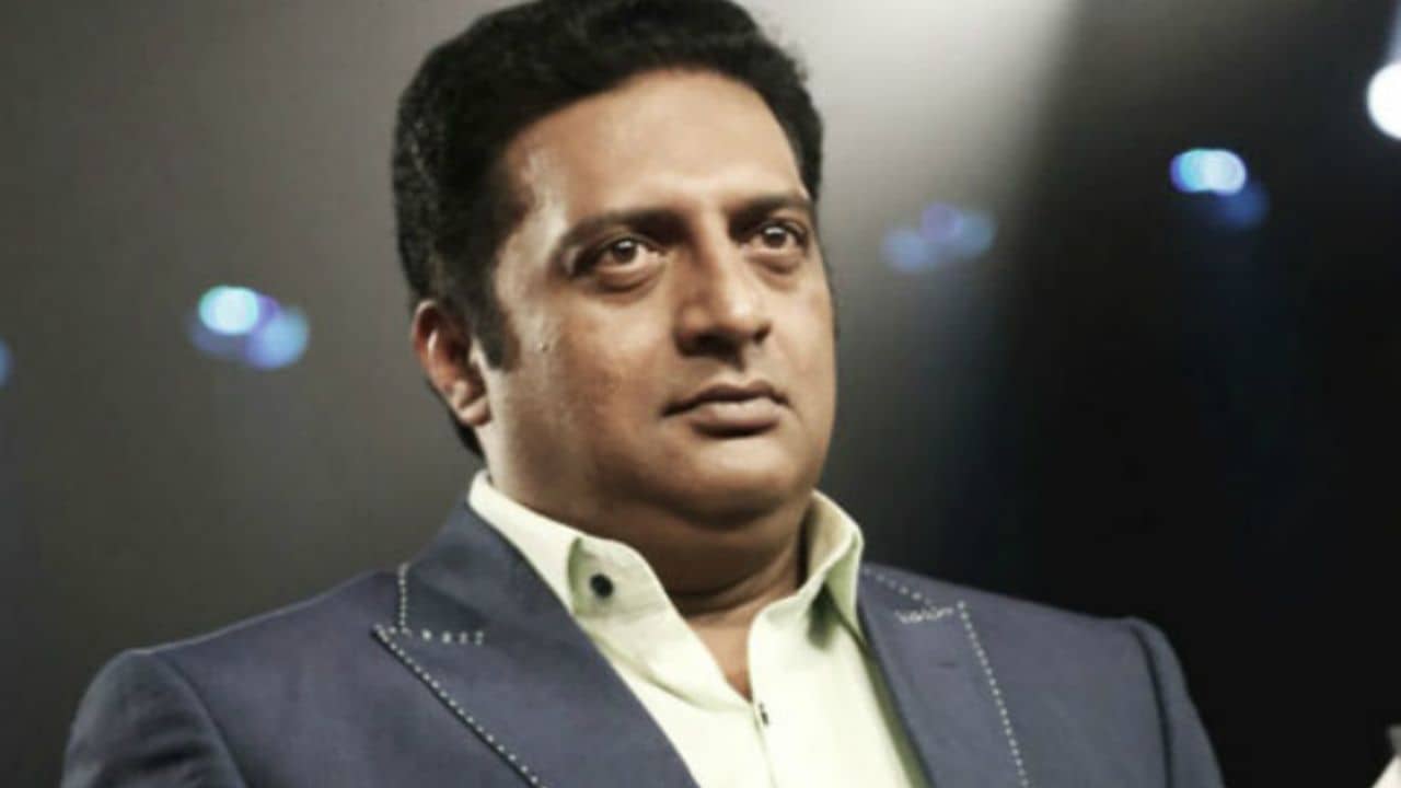 Prakash Raj: একাধিক রাজ্যে ভোটার কার্ড রাখার অভিযোগ, প্রকাশ রাজের বিরুদ্ধে জামিন অযোগ্য পরোয়ানা জারি