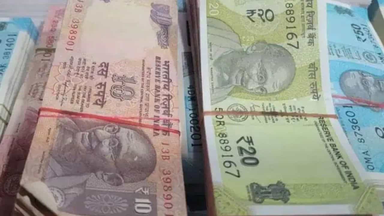 PIB Fact Check on Currency: ৩০ জুনের পর বাজারে আর চলবে না কাগজের নোট? খবরটা কি সত্যি? PIB Fact Check on Currency: ৩০ জুনের পর বাজারে আর চলবে না কাগজের নোট? খবরটা কি সত্যি?