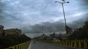 আসব আসব করেও কেন আসছে না বর্ষা?