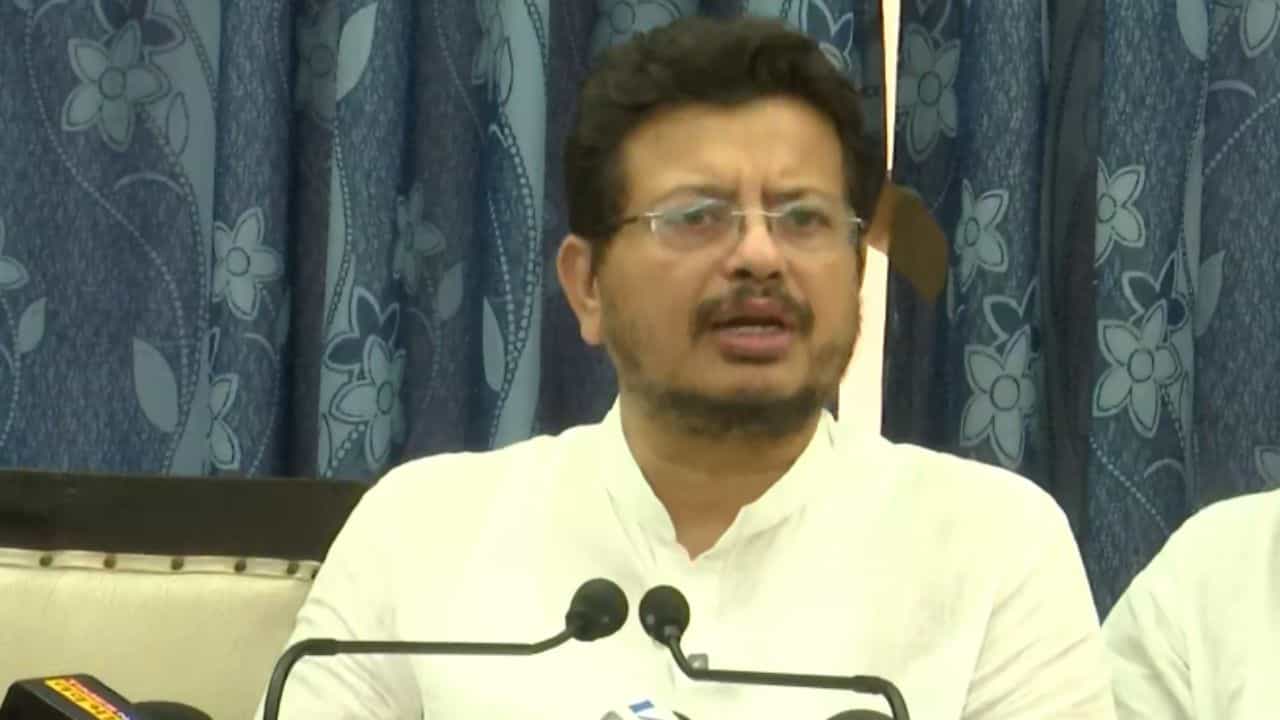 West Bengal Budget 2026 Opposition Reaction: 'সরকারি নিয়ন্ত্রণ থাকা জরুরি', বাজেটের প্রশংসা করেও কেন বললেন ঋতব্রত? West Bengal Budget 2026 Opposition Reaction: 'সরকারি নিয়ন্ত্রণ থাকা জরুরি', বাজেটের প্রশংসা করেও কেন বললেন ঋতব্রত?
