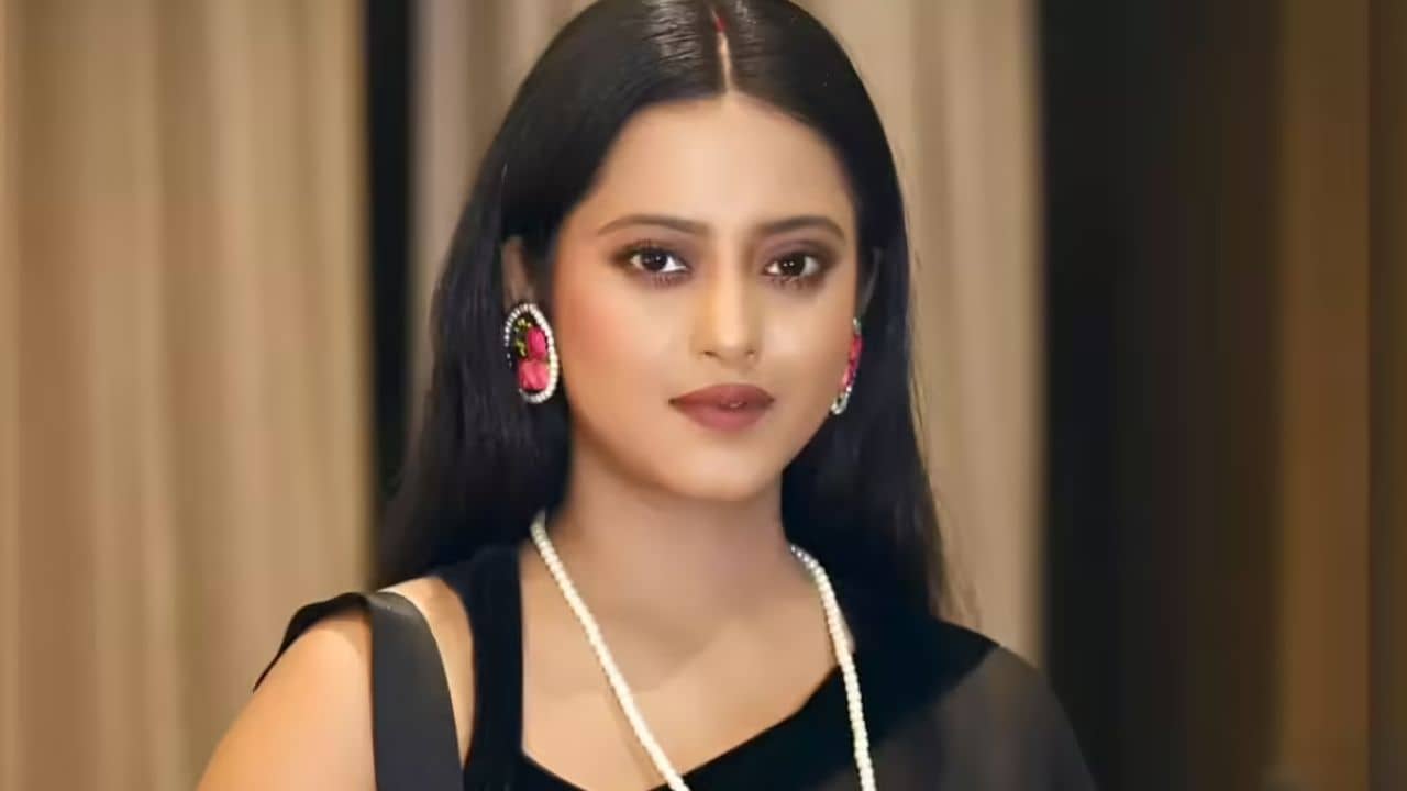 অভিনেতাদের রং মাখা জাত বলা হয় জানি..., হঠাত্‍ কেন বললেন শ্রুতি?