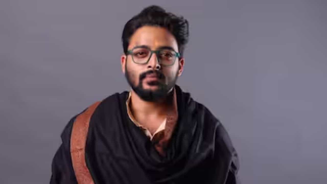 দশ হাজার টাকা পাঠিয়ে সৌরভের 'অভিমান' কে ভাঙালেন? দশ হাজার টাকা পাঠিয়ে সৌরভের 'অভিমান' কে ভাঙালেন?