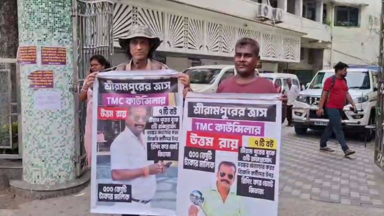 Sreerampur Councillor: ৭ বৌ, ৫ রাজপ্রাসাদ, এবার নতুন এক কাউন্সিলরকে নিয়ে পোস্টার, কে তিনি?