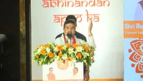 'কেউ গুন্ডামি করলে হোয়াটসঅ্যাপ করে দেবেন', কড়া বার্তা মুখ্যমন্ত্রীর