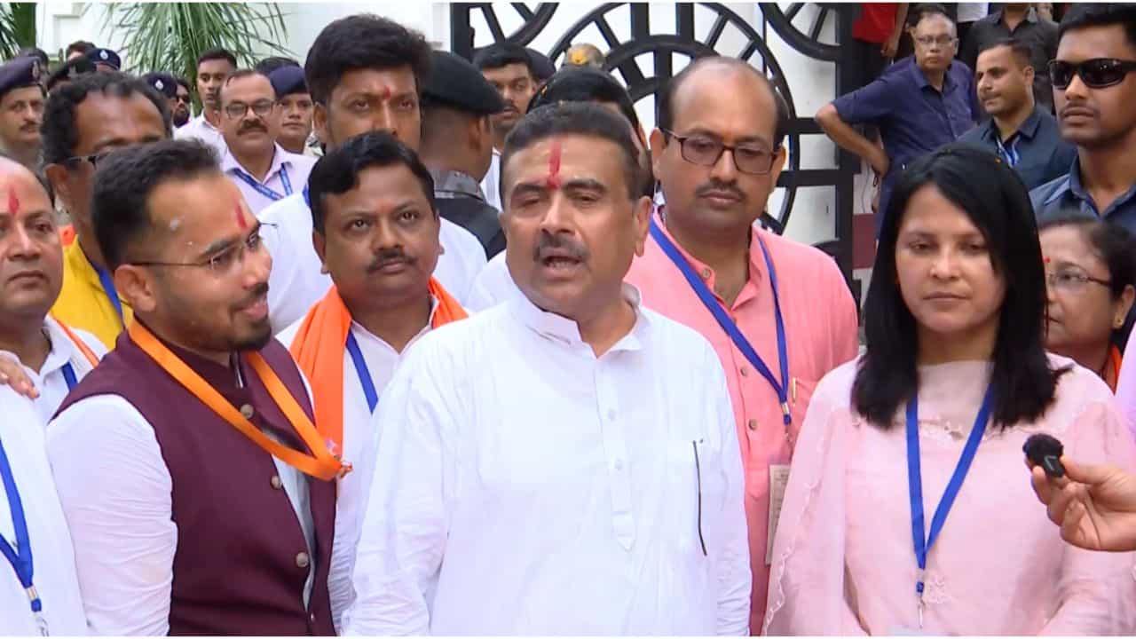Suvendu Adhikari: নরেন্দ্র মোদী কেন তারকেশ্বরে আসছেন? ব্যাখ্যা দিলেন শুভেন্দু Suvendu Adhikari: নরেন্দ্র মোদী কেন তারকেশ্বরে আসছেন? ব্যাখ্যা দিলেন শুভেন্দু