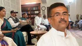 কেন্দ্রীয় মন্ত্রীর বাসভবনে গোপন বৈঠক TMC সাংসদদের, নেতৃত্বে শুভেন্দুর