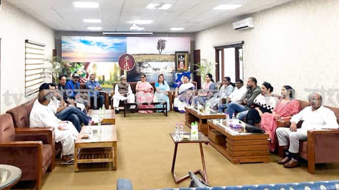 ওম বিড়লার বাসভবনে একঝাঁক বিদ্রোহী সাংসদ, এবার কোন দিকে মোড় নিচ্ছে?