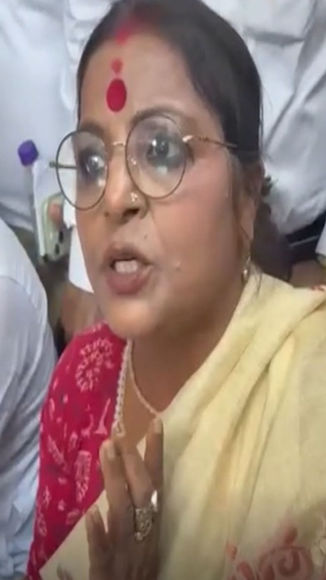 পালাবদলের পর টলিপাড়ায় নয়া নিয়ম, কী বলছেন পাপিয়া অধিকারী?