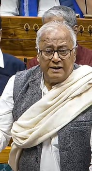 বেসুরো তৃণমূলীদের নিয়ে মুখ খুললেন সৌগত