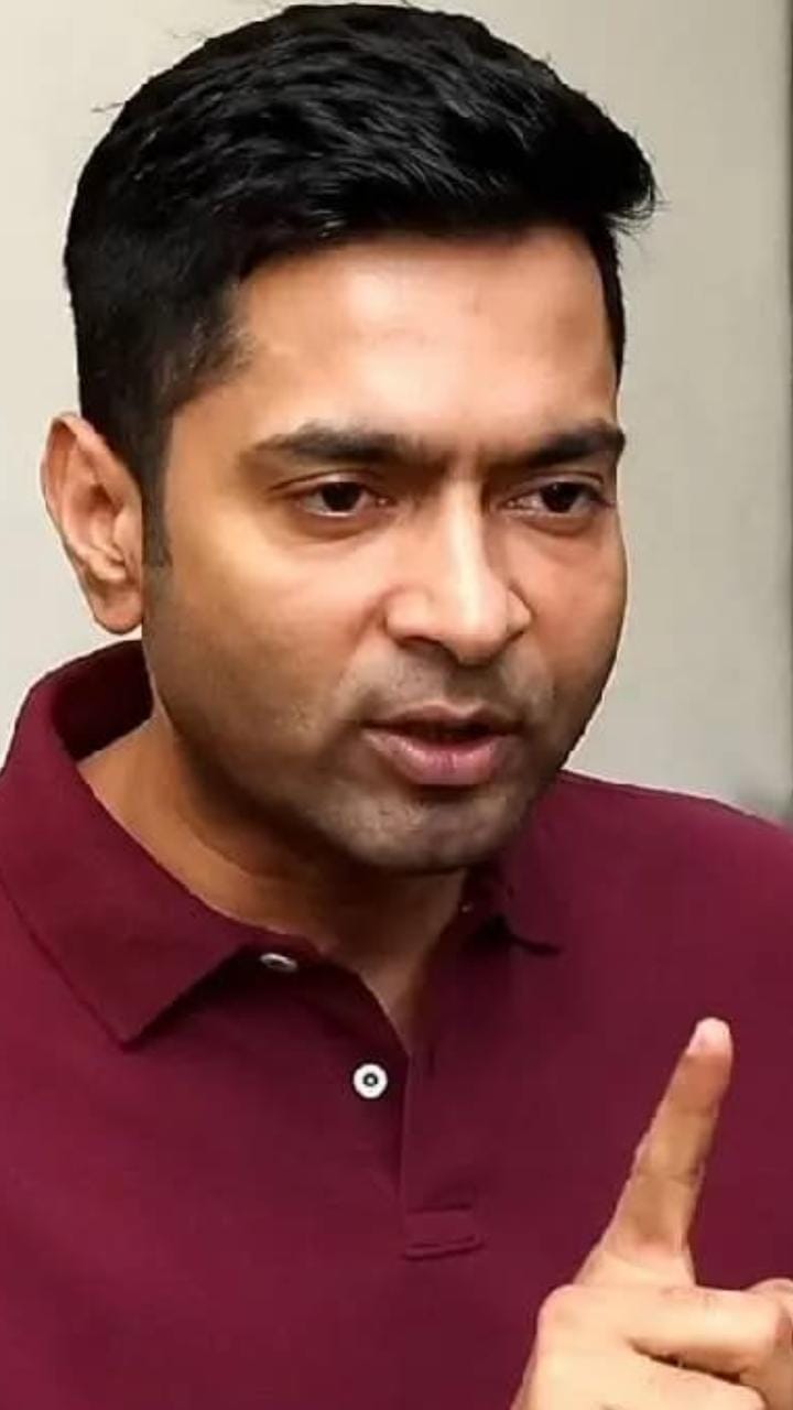 সিআইডি-র ডেডলাইন মেনে বাড়ি থেকে বেরোলেন অভিষেক, ডিজে মামলায় হাজিরা দিতে সোজা ভবানী ভবনে