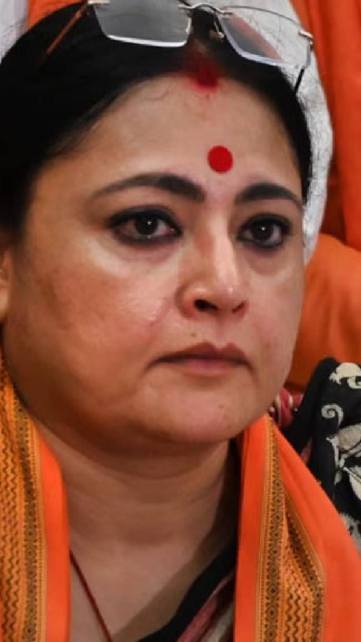 কাঁকুড়গাছিতে সারপ্রাইজ ভিজিট! প্যাসেজ আটকে ব্যবসা দেখেই কড়া দাওয়াই পুরমন্ত্রীর