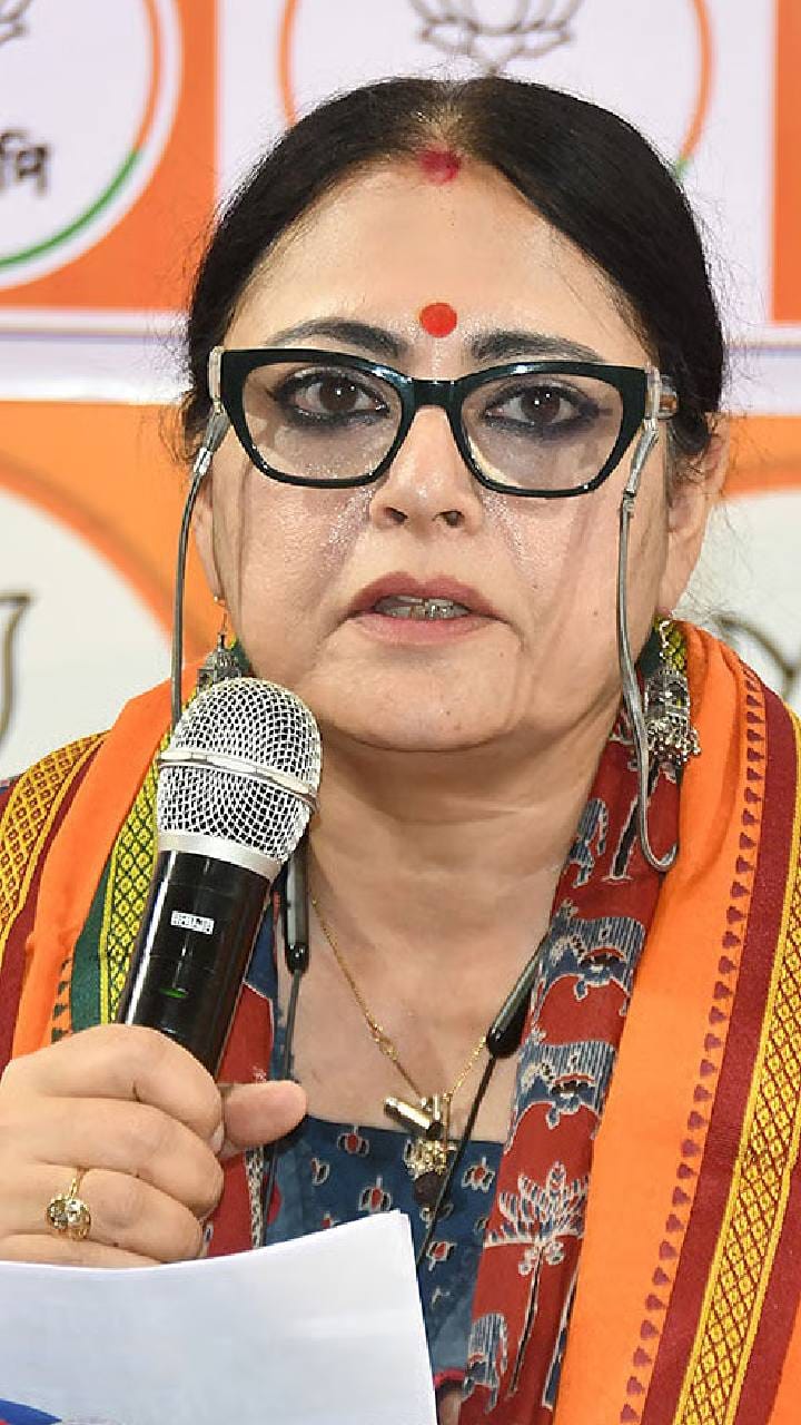 'এটা তো সরাতে হবে...', রাস্তায় জঞ্জাল ও বস্তা দেখেই ক্ষুব্ধ পুরমন্ত্রী! আগামী মাস থেকে বড় জরিমানার হুঁশিয়ারি
