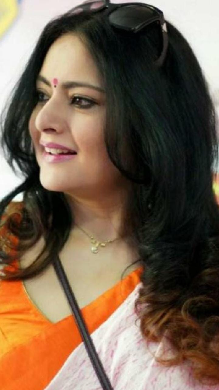 বৃষ্টিতে ভাসছে আলিপুর চিড়িয়াখানা, খাঁচাবন্দি বন্যপ্রাণীদের খোঁজ নিতে হাজির মন্ত্রী অগ্নিমিত্রা পাল