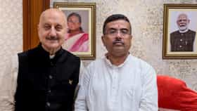 কালীঘাটে পুজো দিয়ে, শুভেন্দুর বাংলা নিয়ে প্রশংসায় পঞ্চমুখ অনুপম!